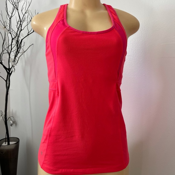 Athleta Tops - Athleta tank top size M
